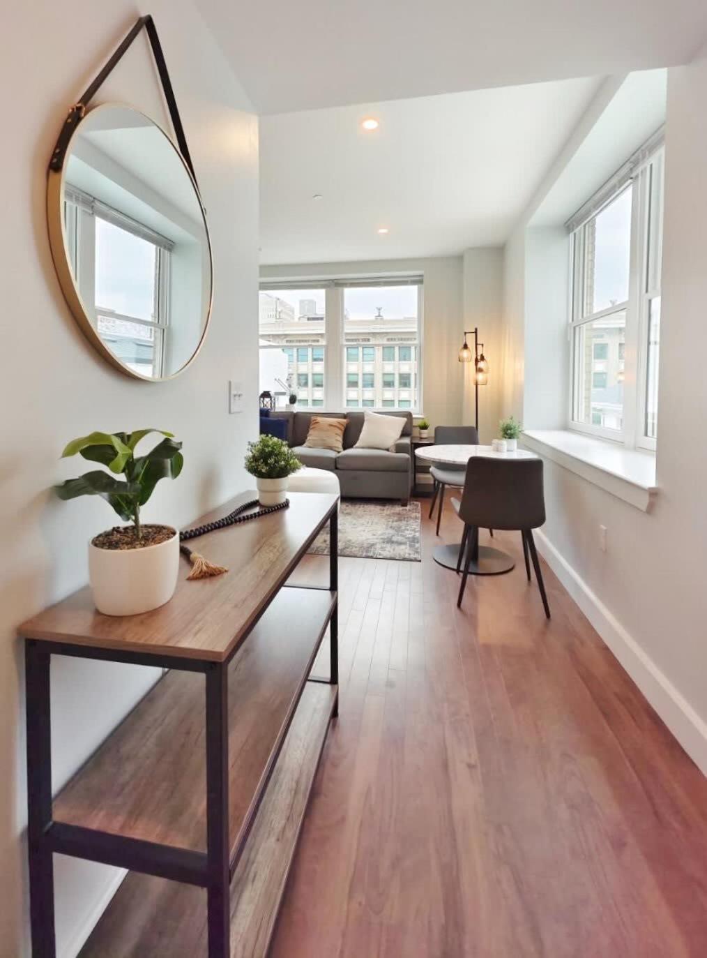 Fun Cozy Apts - 1 25 Mile Walk To Tiaa Bnk Fld Джэксонвиль Экстерьер фото